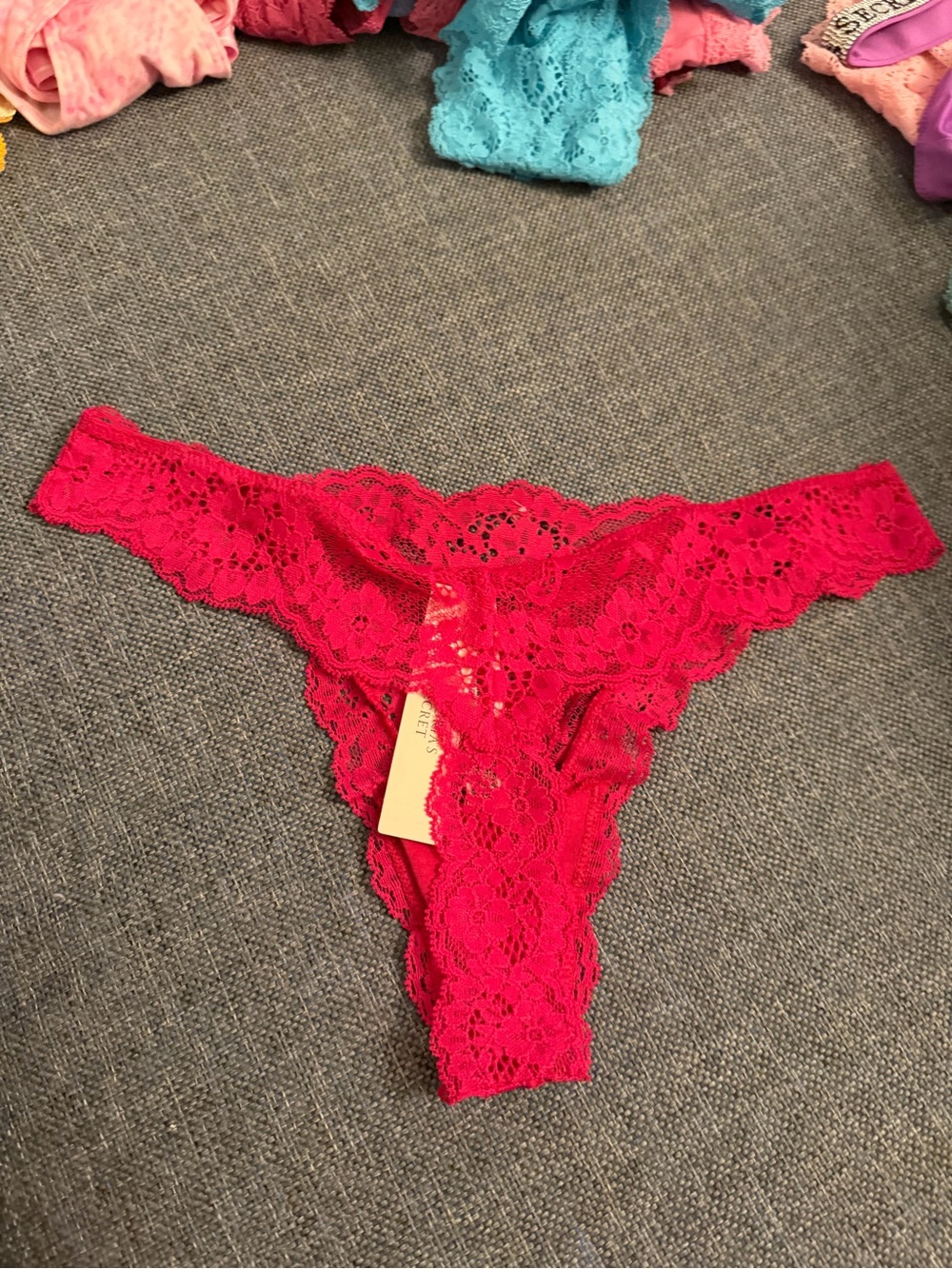 Victoria's Secret Hot Pink Lace Thong dream angels new - Picture 2 of 2